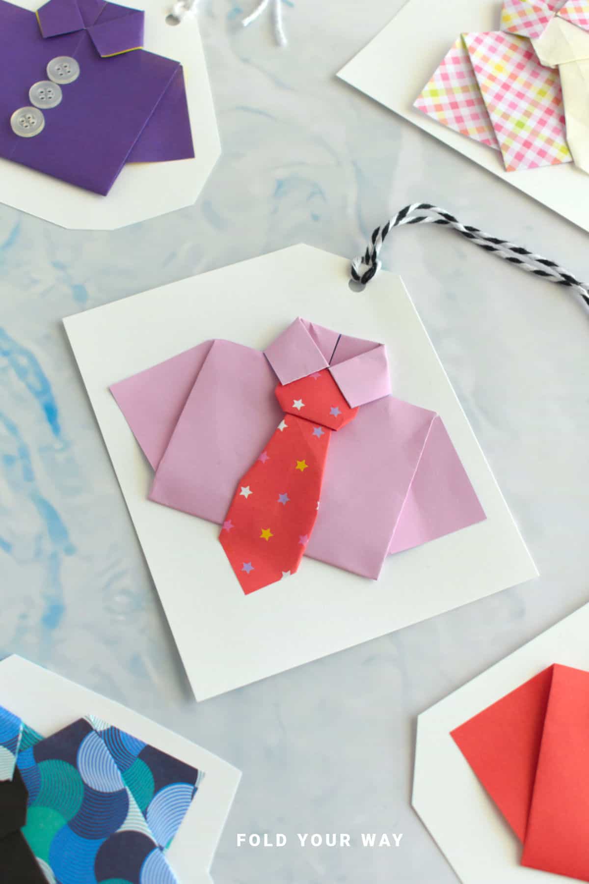 Pink and red shirt gift tag.