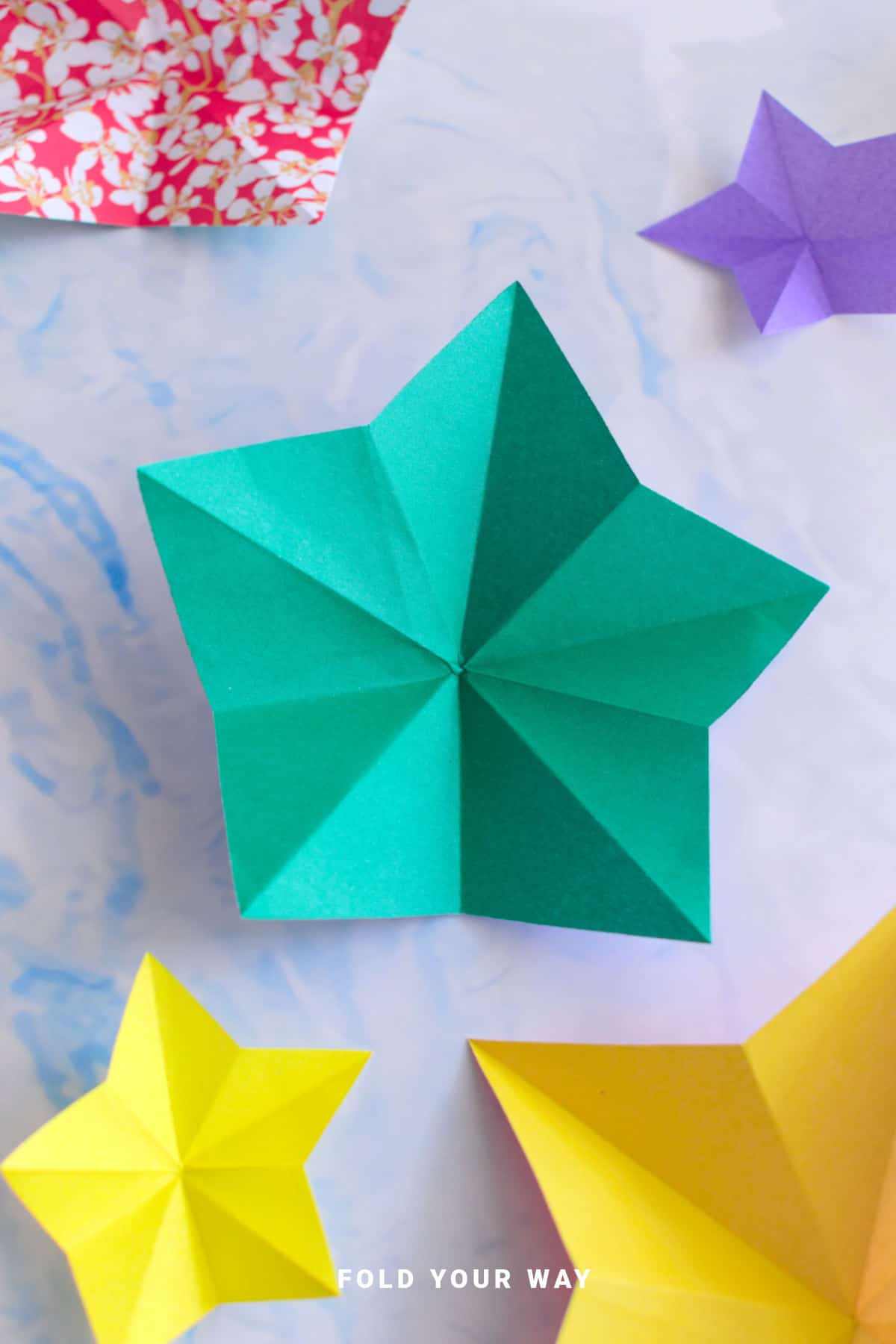 Green paper star.