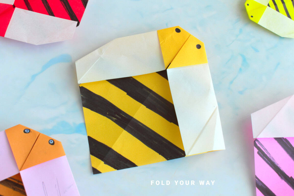 Yellow origami bee.