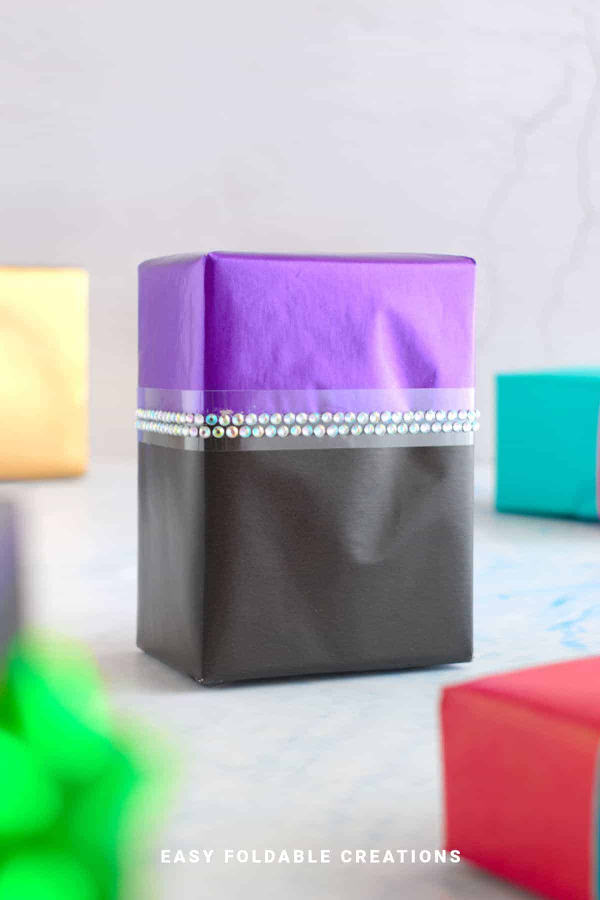 Two toned gift wrapping idea.